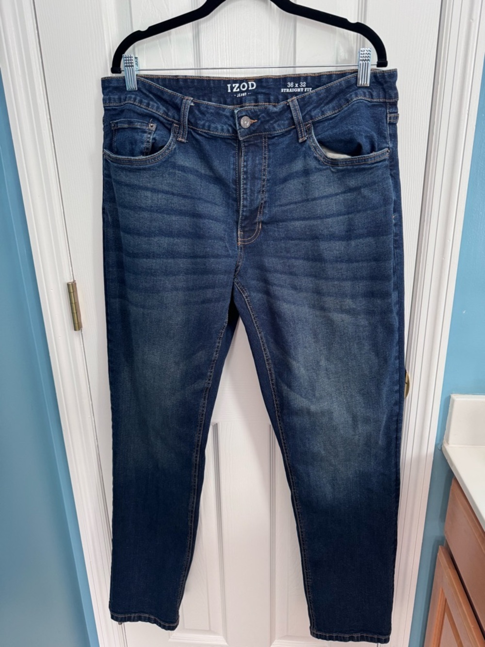 IZOD Men's Indigo Straight Leg Jeans